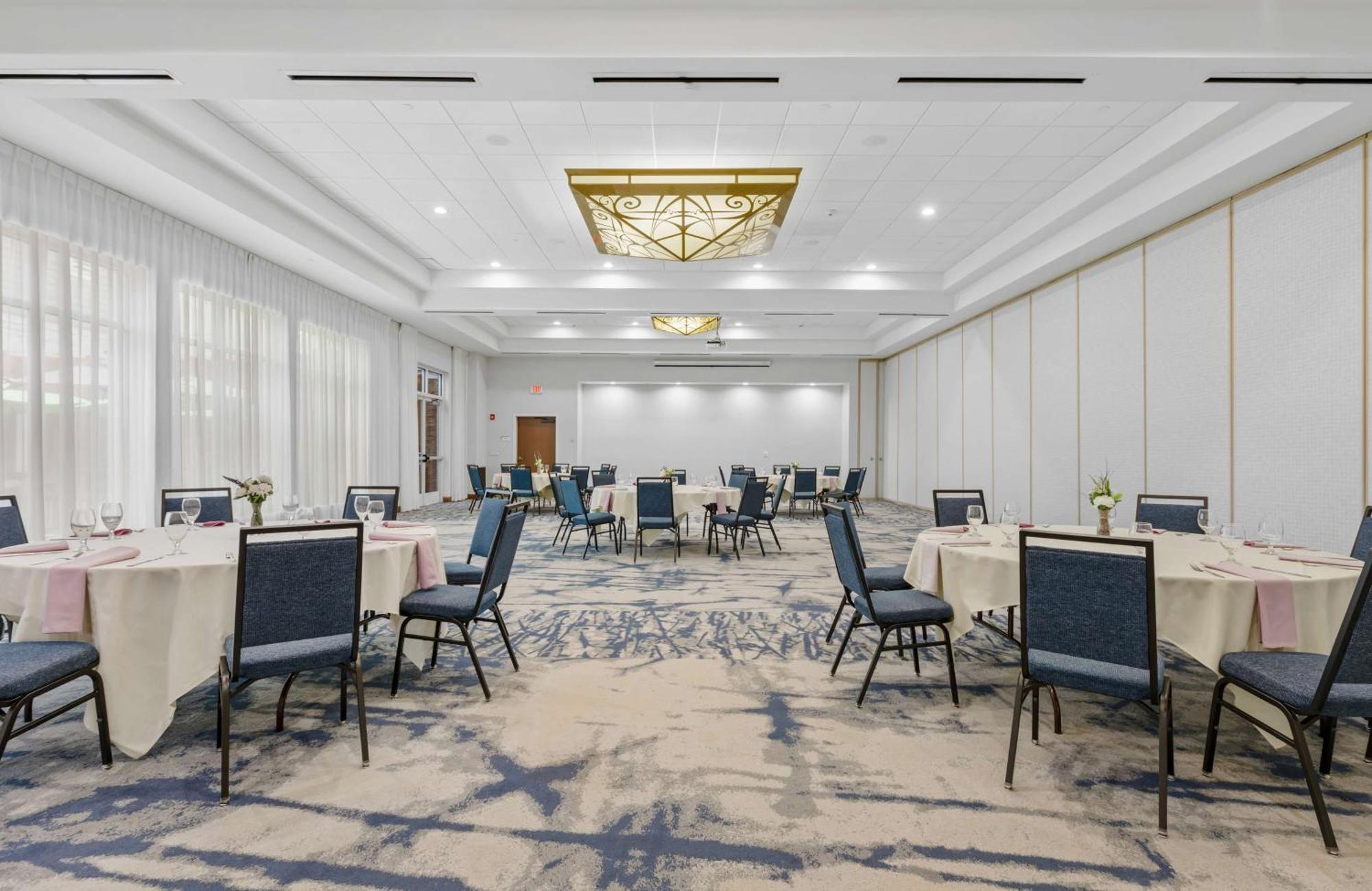 Hilton Garden Inn Auburn Exterior photo